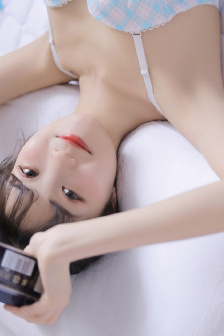 剥开两边打花蒂小哭包图片